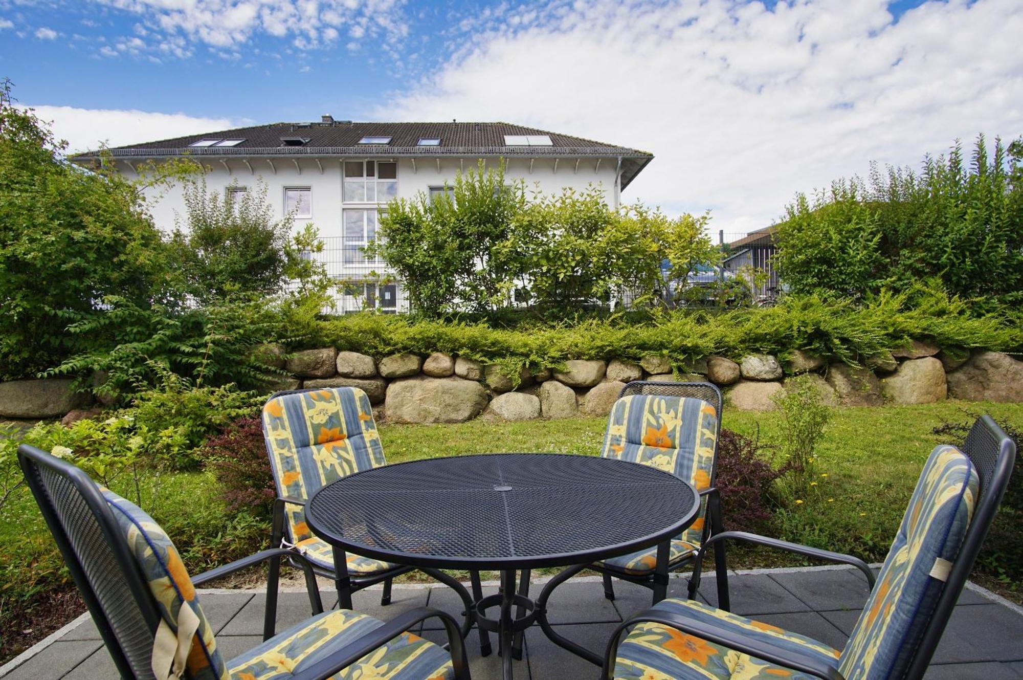 Terrasse, Gratis Nutzung Vom Ahoi Erlebnisbad Und Sauna In Sellin - Villa Antje Fewo 04 Гёрен Экстерьер фото